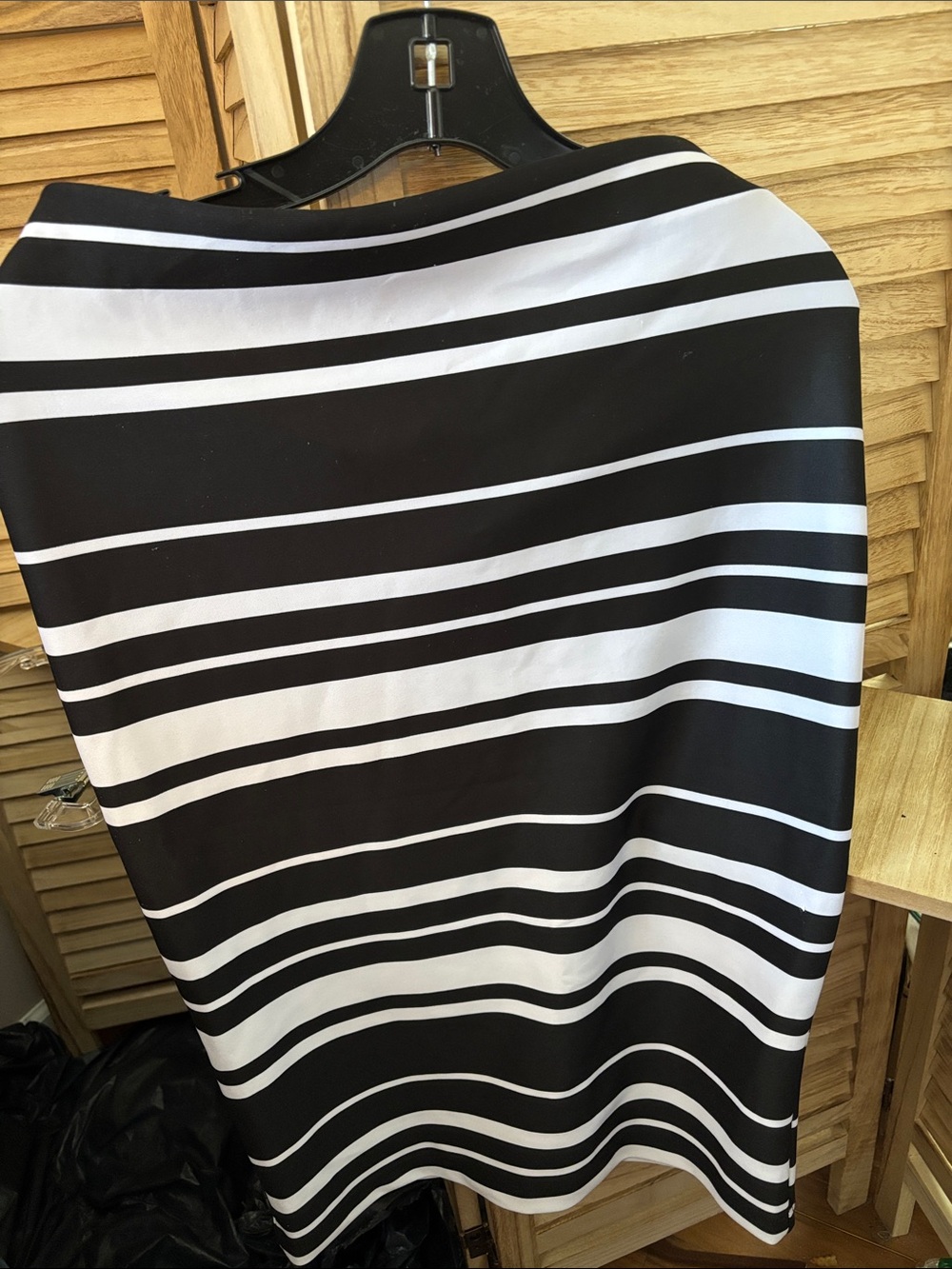 A. Byer Black and White Horizontal Stripe Pencil Skirt XL